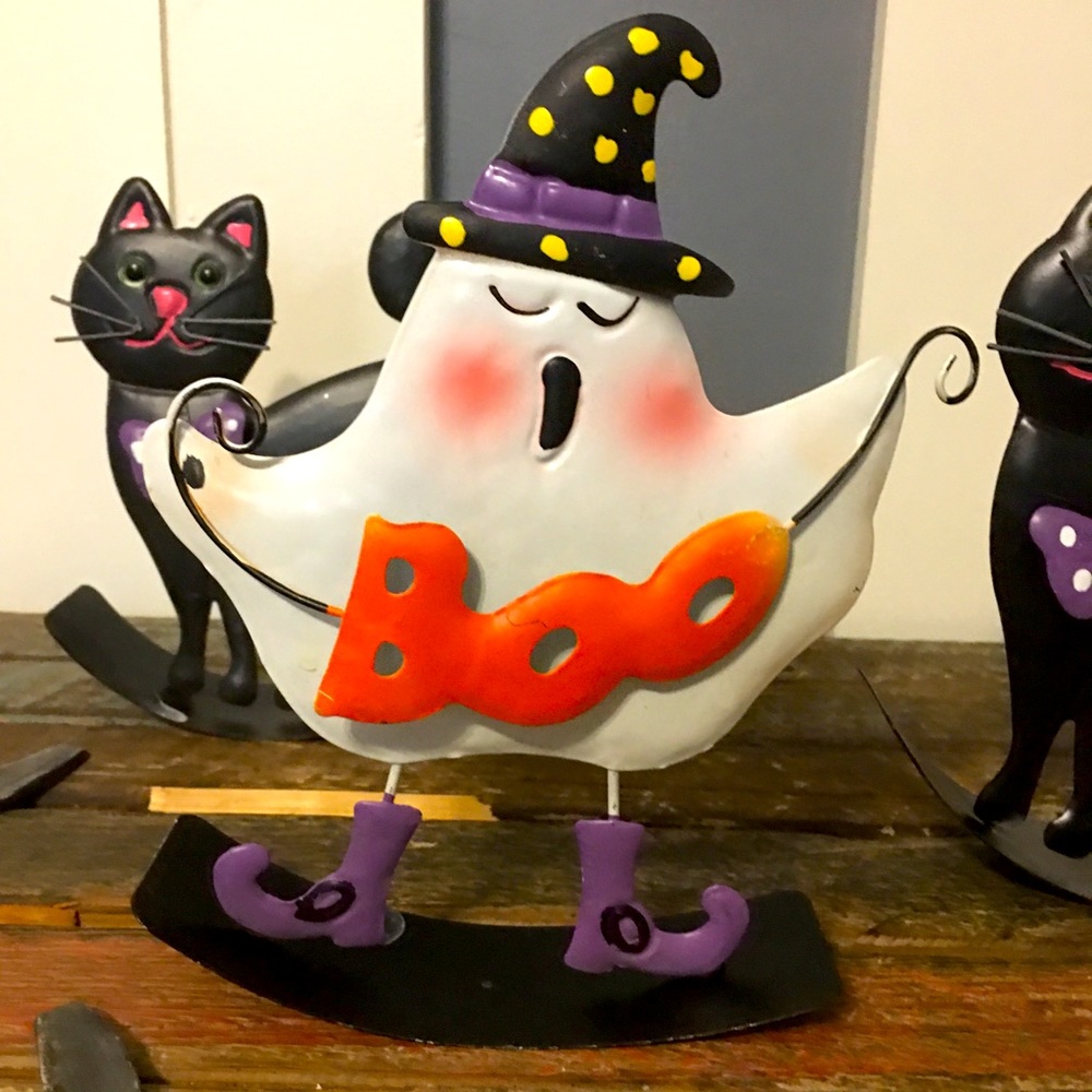 Halloween 🎃 Boo Ghost rocking metal sculpture NWT